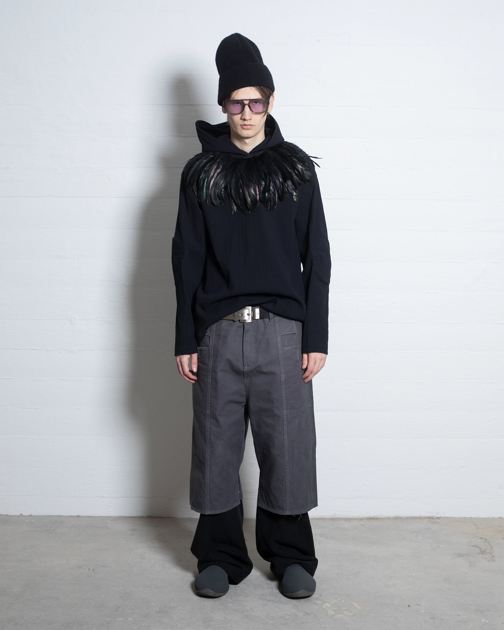 BLACK ELBOWPAD HOODIE - Oskar Capaul