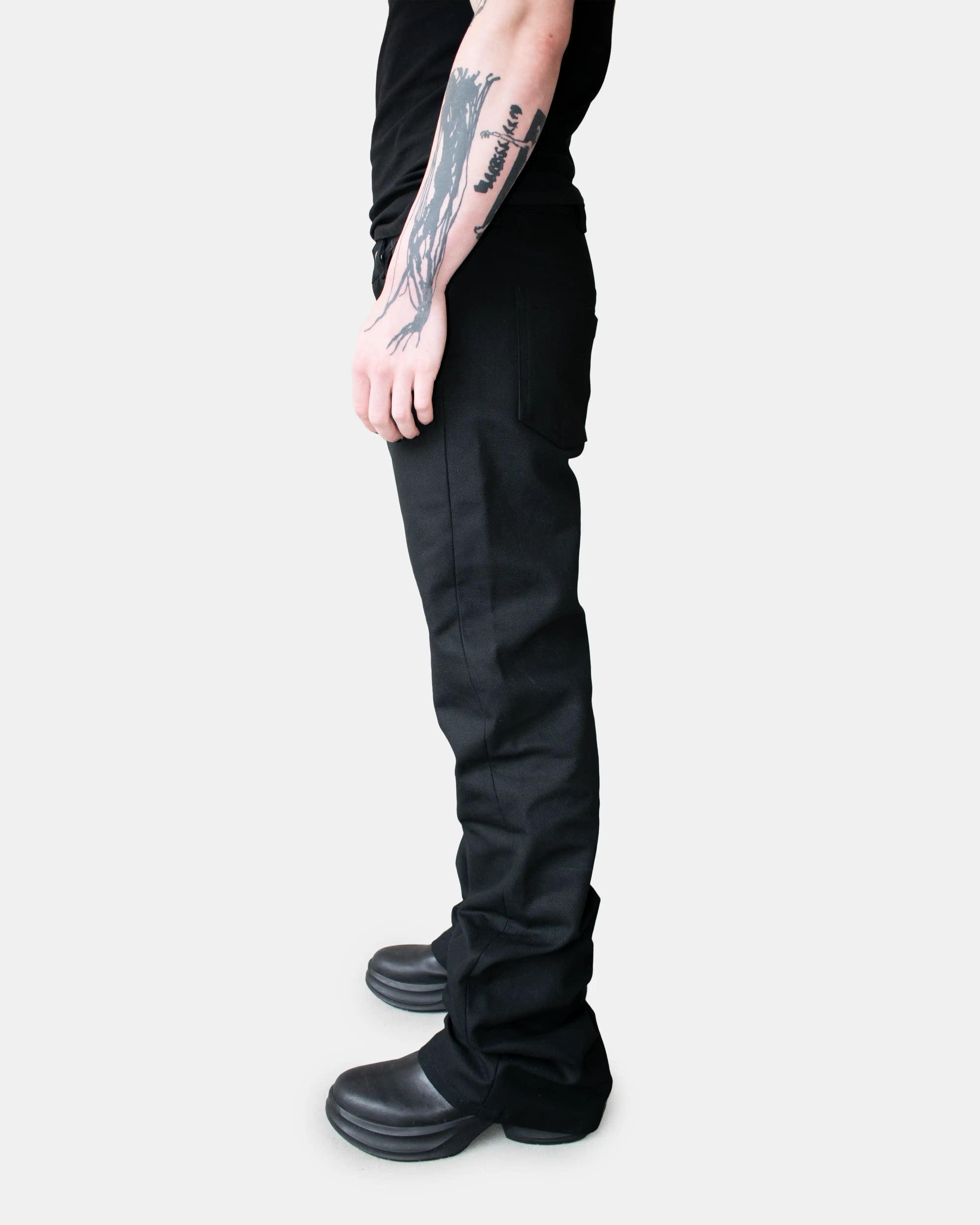 BLACK STACKED PANTS